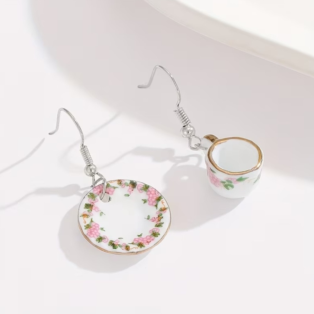 NEW Floral Tea Cup and Saucer Earrings ☕️ A6-194